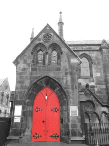 Loved the red door on this church, heading up to the Royal Mile. 